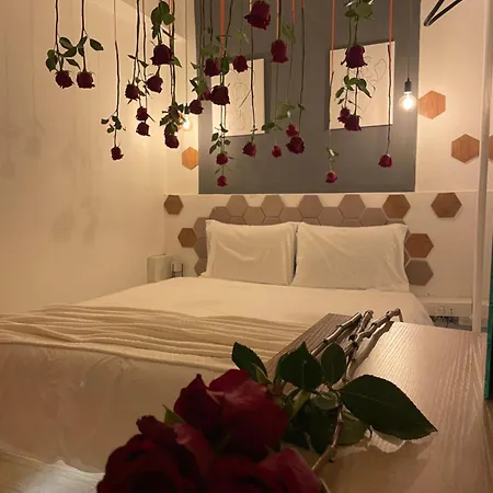 Romeo With Private Garden *