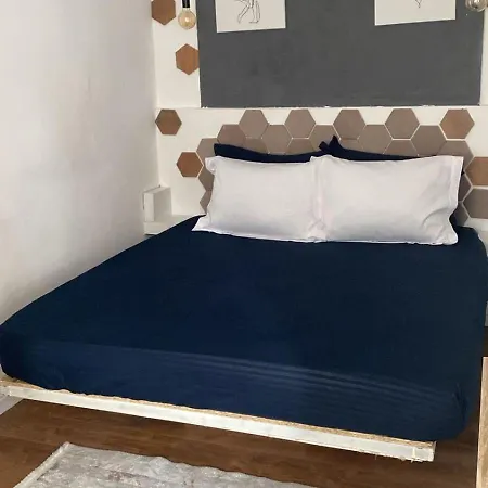 Romeo With Private Garden Gæstehus *