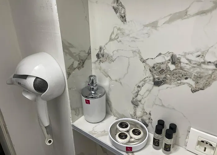 Romeo With Private Garden *