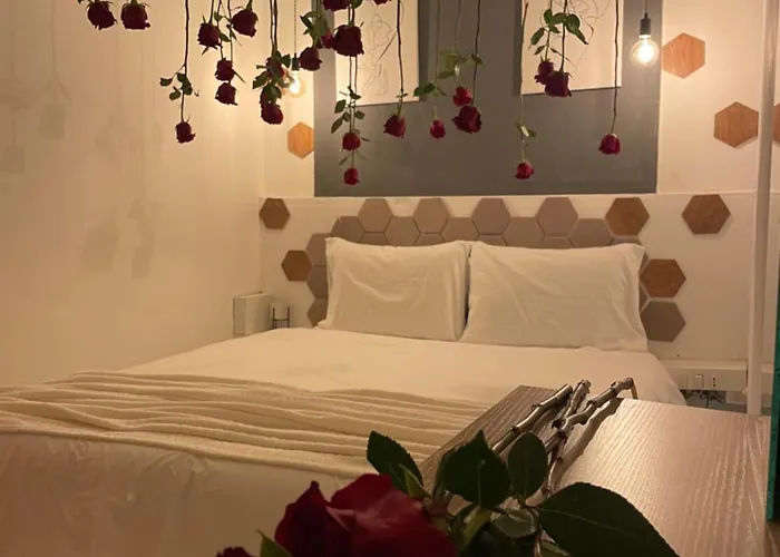 Romeo With Private Garden *