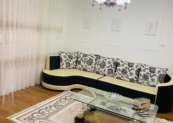 Romeo With Private Garden * Görice